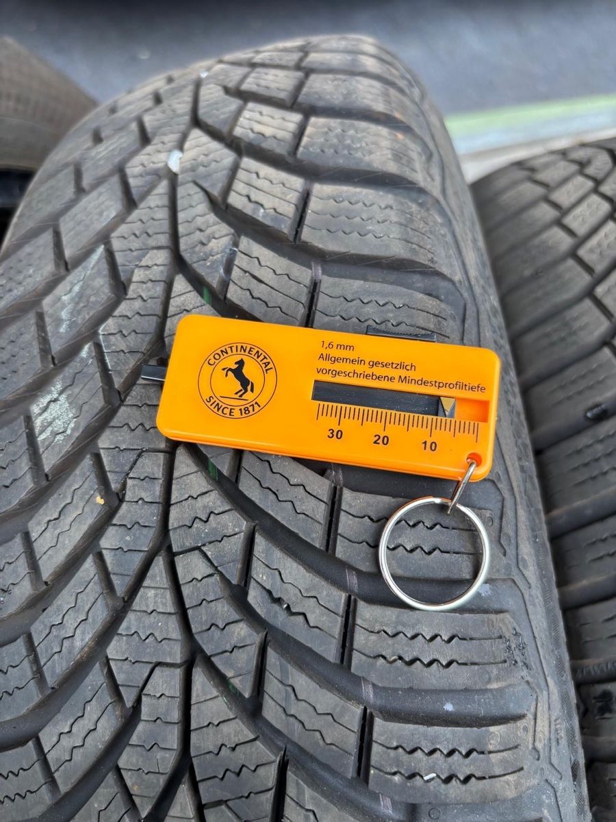 Continental Pneus & Kompletträder: 4  M+S Pneus 175/65R14 – Gebraucht aus Engelburg von tho_lv8y 4