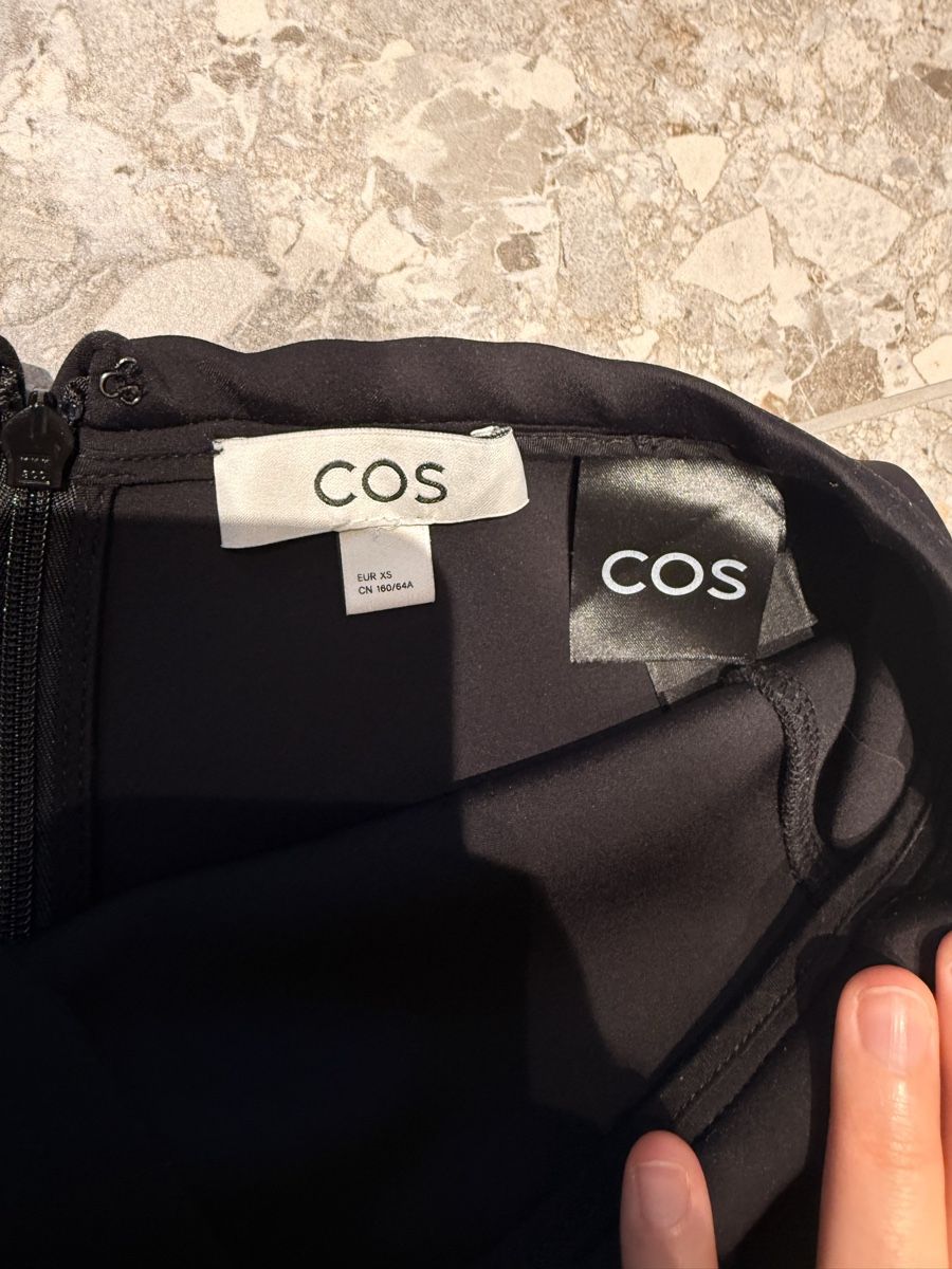Cos Gonne: Jupe COS noire – Usato da Lausanne venduto da mar_2lwm 3