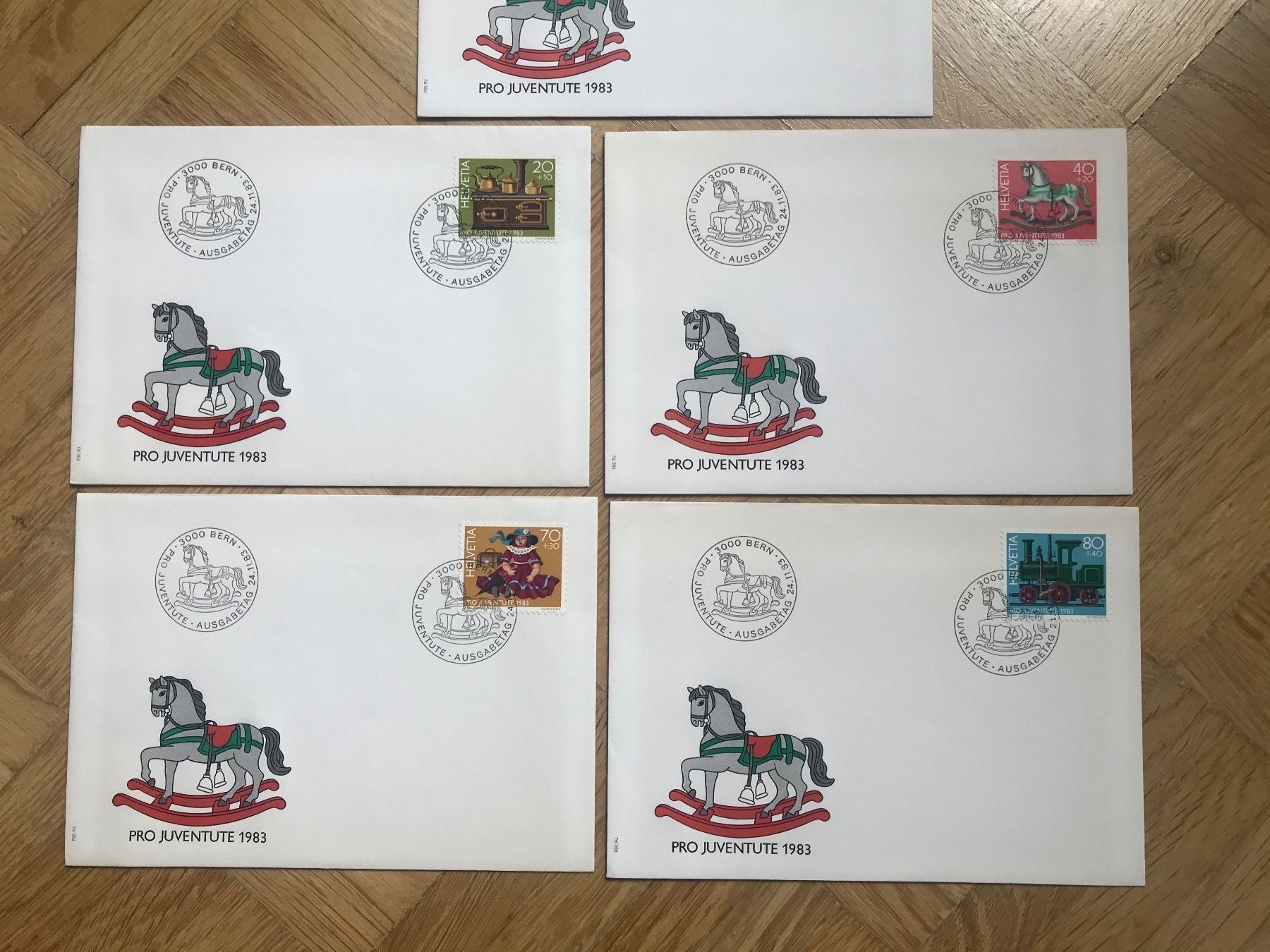 Tous les timbres: 1983, PJ ganzer Satz + Einzelcouvert ET – D'occasion à stäfa par brandy66 2