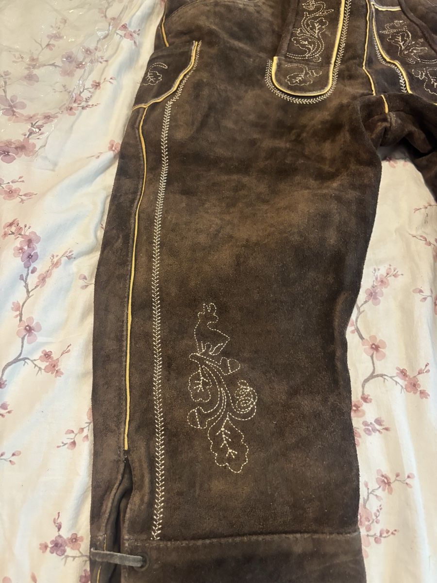 Pantalons: Lederhosen – Neuf avec emballage d'origine à Bern par cia_6q9y 2