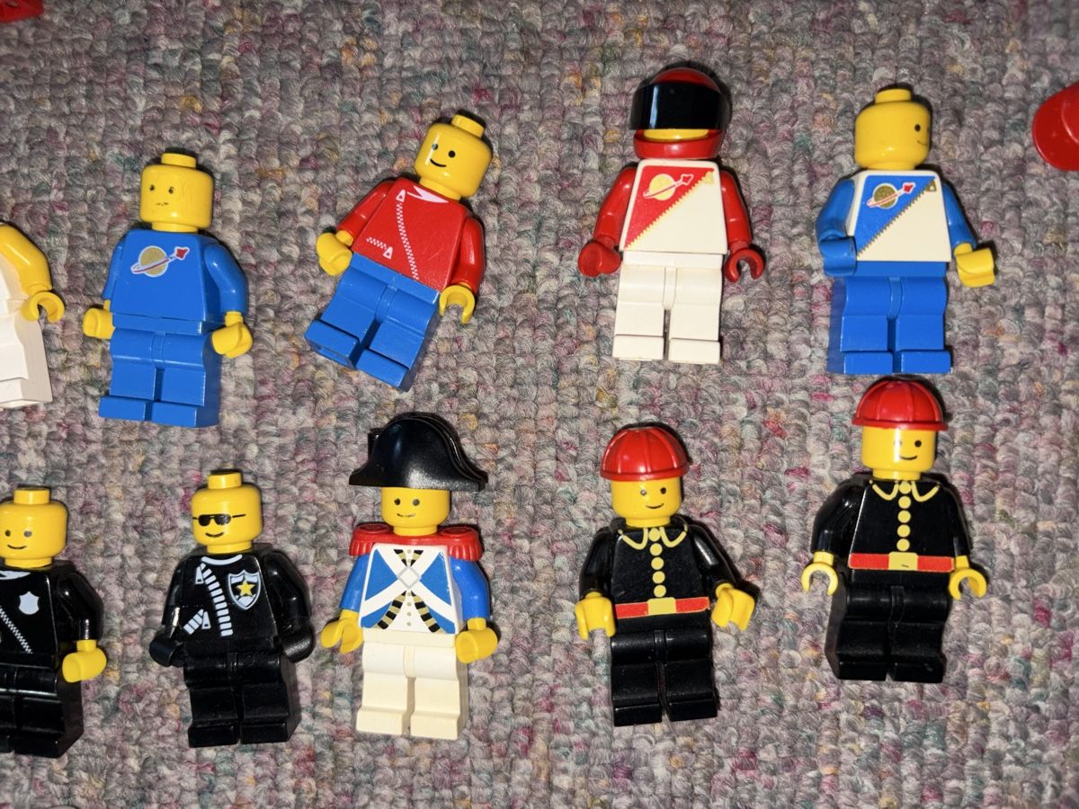 Lego Giocattoli: 56 x Lego Figuren, space , SBB , koch, polizei – Usato da Sevelen venduto da gsandax 5
