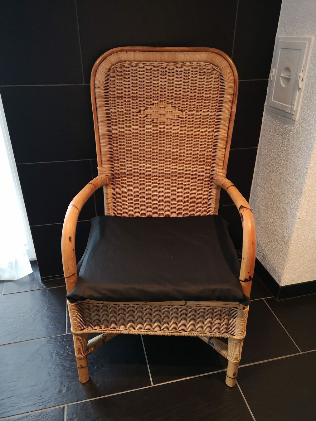 Stühle: Nachtstuhl Rattan Vintage – Gebraucht aus Berneck von Schlings 7