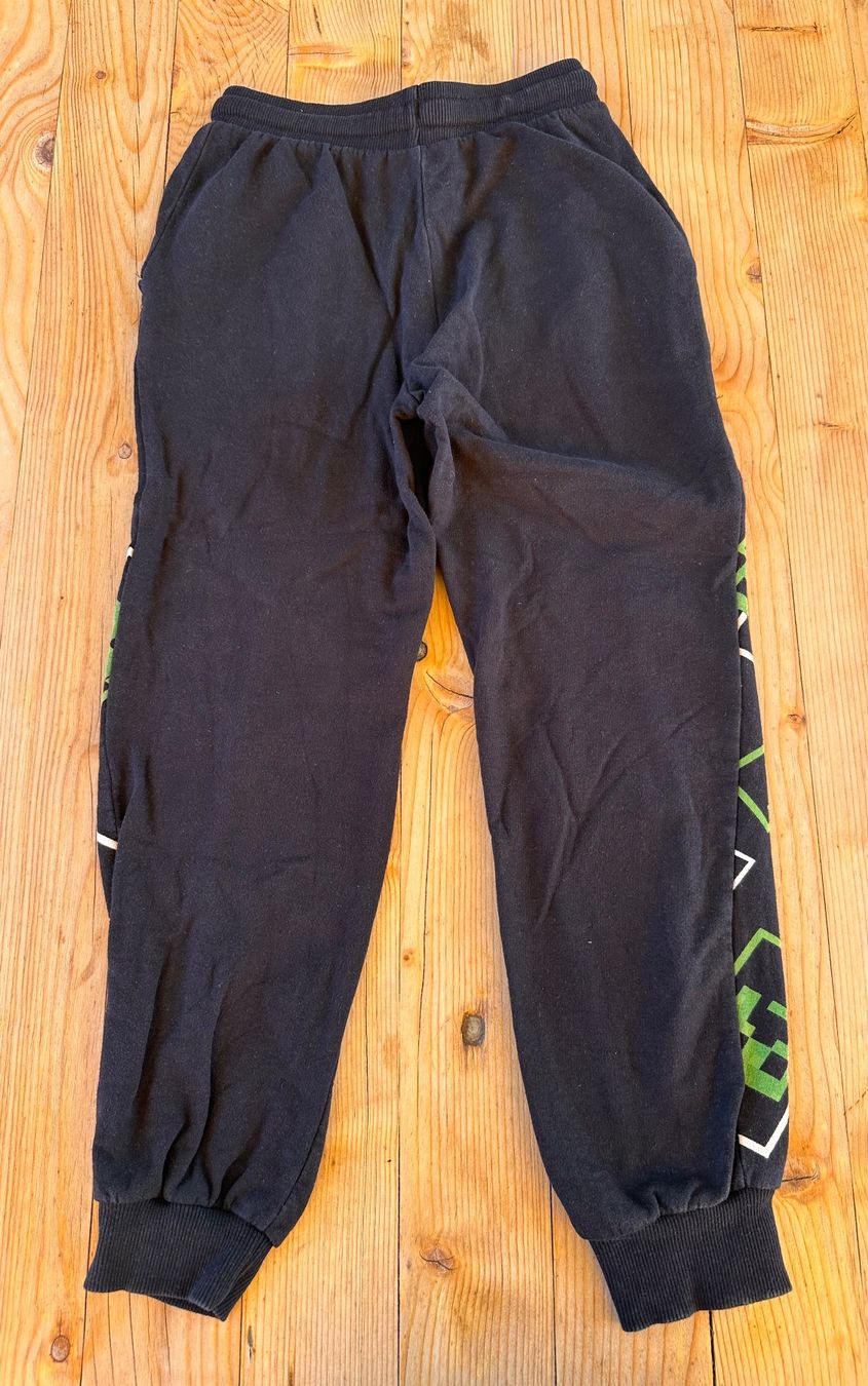 Pantaloni: Minecraft Trainerhose Jogginghose Grösse 134/140 – Usato da Illnau venduto da Xanny777 1