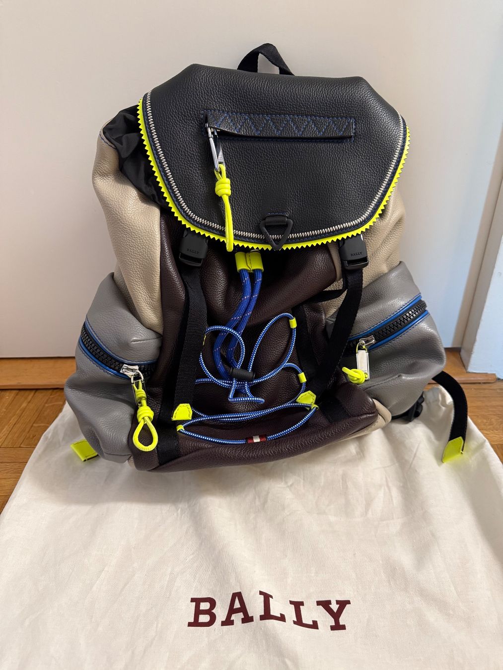 Bally Rucksäcke: Sac à dos Bally en cuire de veau – Neu (gemäss Beschreibung) aus Genève von Igoreuf 2