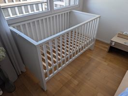 Hochwertiges Kinderbett 70 x 140 cm