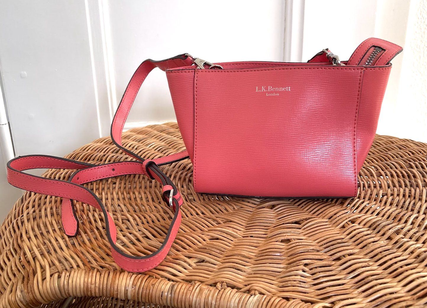 Borse da donna: LK Bennet crossbody bag – Usato da Zürich venduto da aliiix