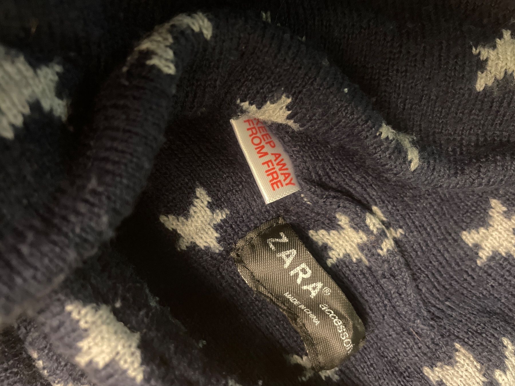 Zara Altro abbigliamento per bambino: Warme ZARA Sternli Mütze+Loop – Usato da Obergerlafingen venduto da cabo4 1