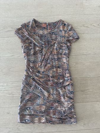 Robe d'été IRO multicolore, taille 2, style bohème chic.