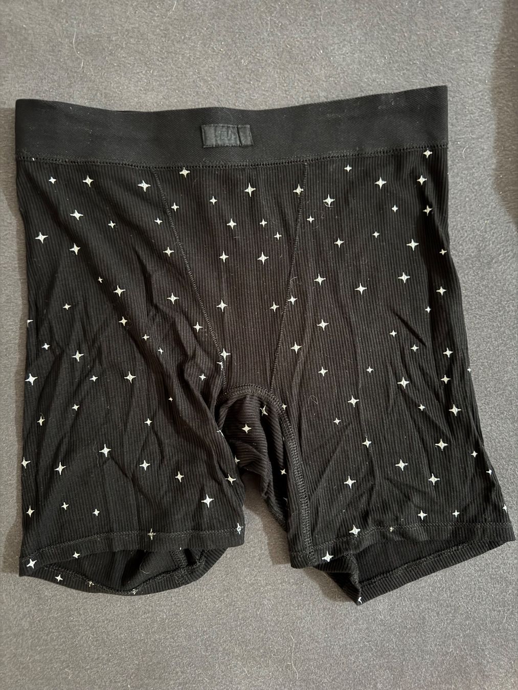Skims Pantaloni: Skims shorts S – Usato da Lumino venduto da mar_9pn2