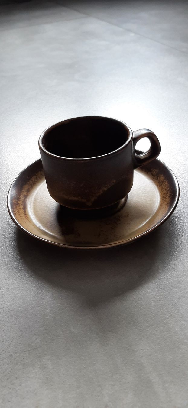 Tassen: 6 Kaffeetassen mit Unterteller, braun/beige – Neu (gemäss Beschreibung) aus Zuzwil SG von alfaromeo159ti 3