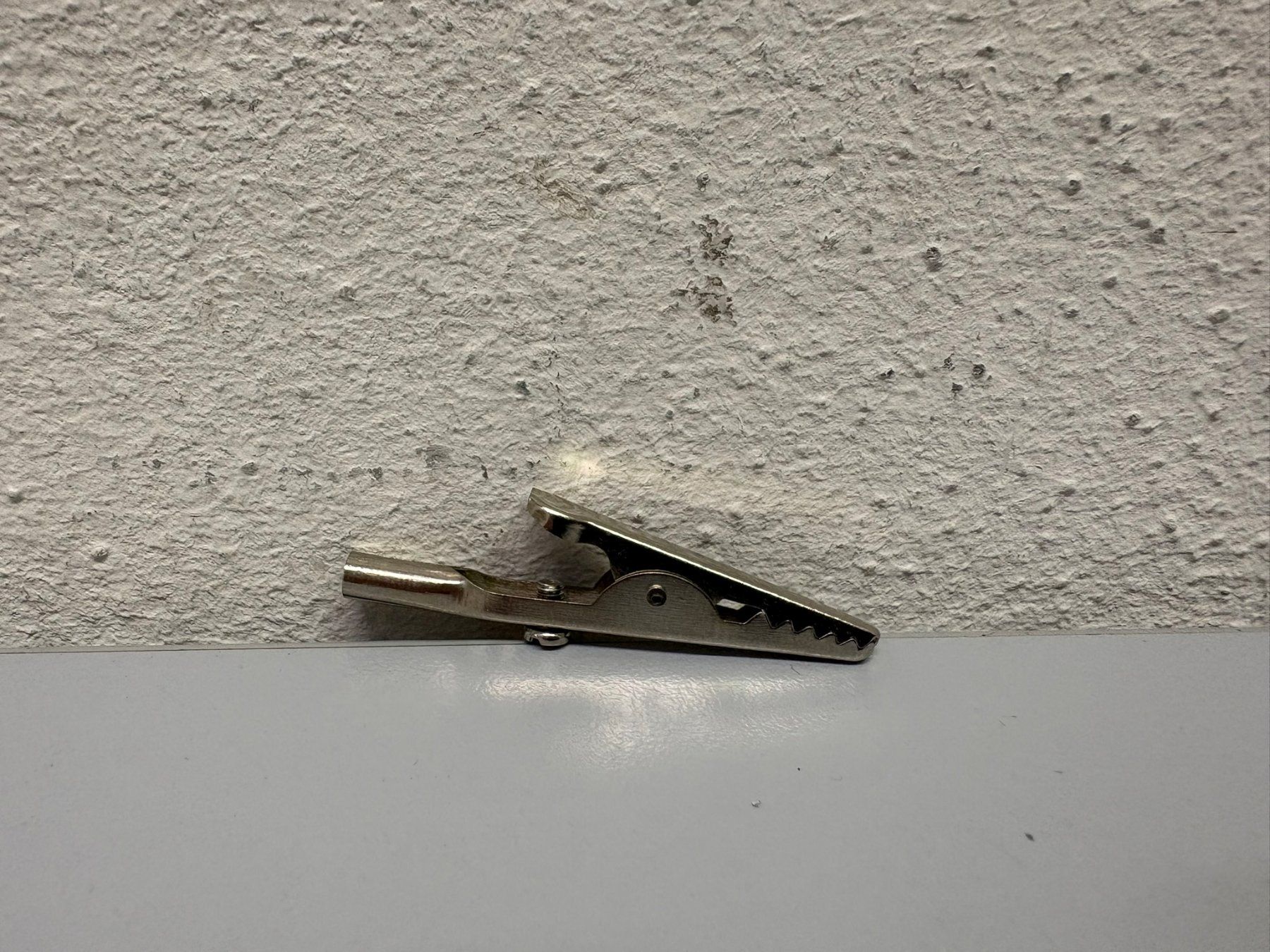 Componenti elettronici: Krokodilklemmen Stecker – Usato da Hochdorf venduto da av-electronics