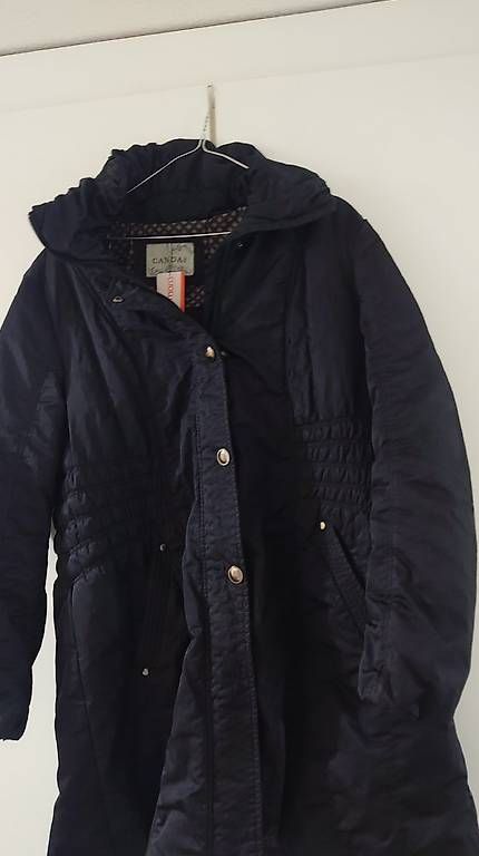 C&A Giacche: Veste noire taille XL – Nuovo e nell'imballaggio originale da Cugy VD venduto da Twinsen93