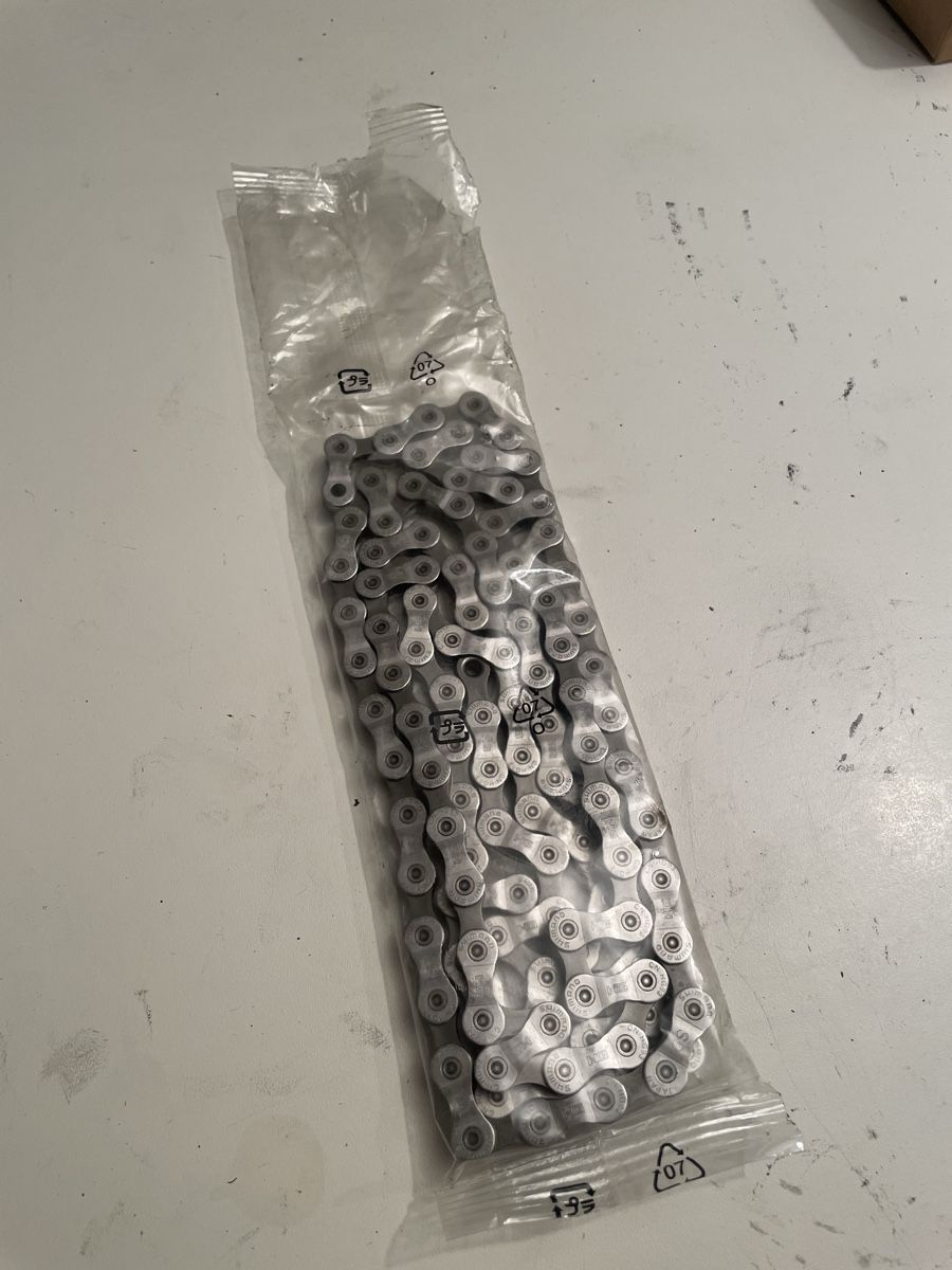Shimano Pezzi di ricambio: Shimano Kette 9-fach – Usato da Zürich venduto da Pharcko