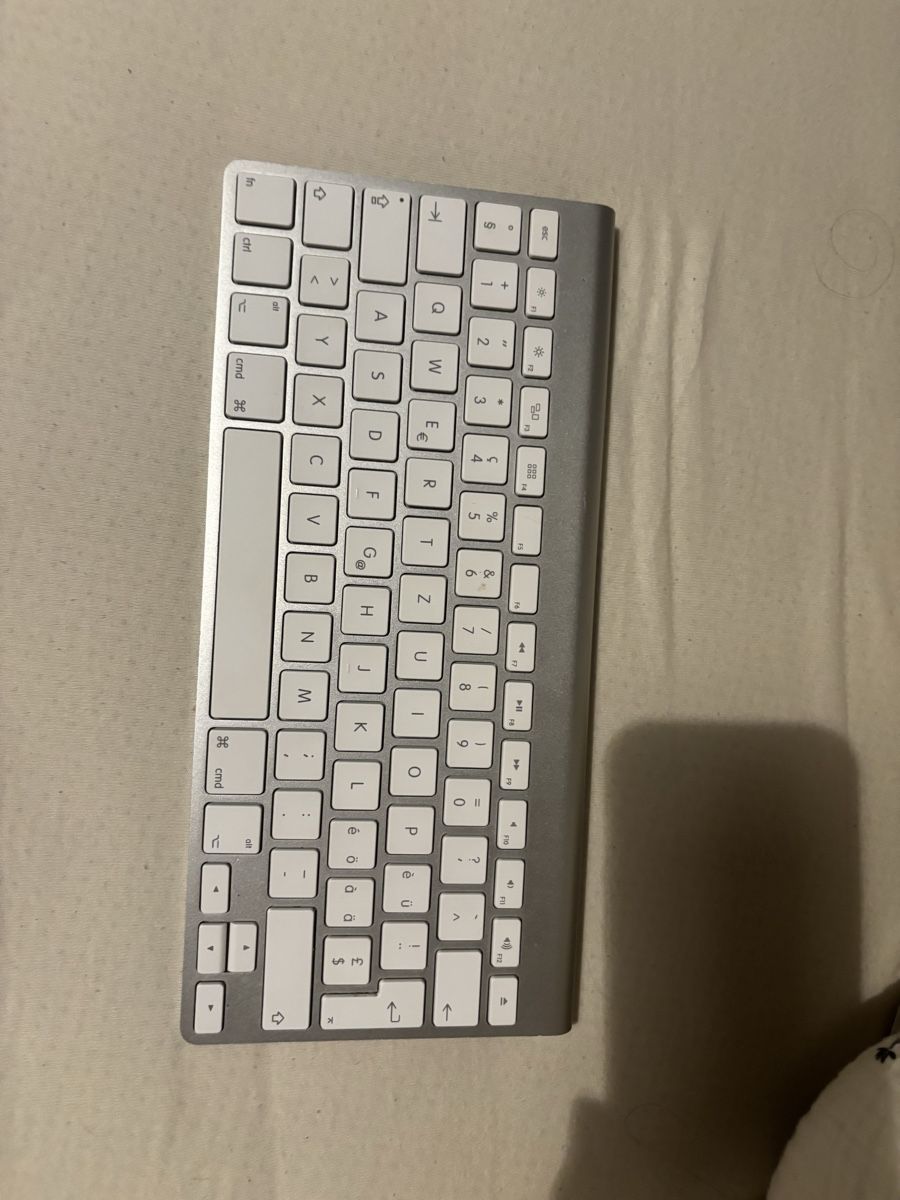 Apple Tastaturen: Apple Tastatur Wireless A1314 – Gebraucht aus Zürich von Fiona_zhz