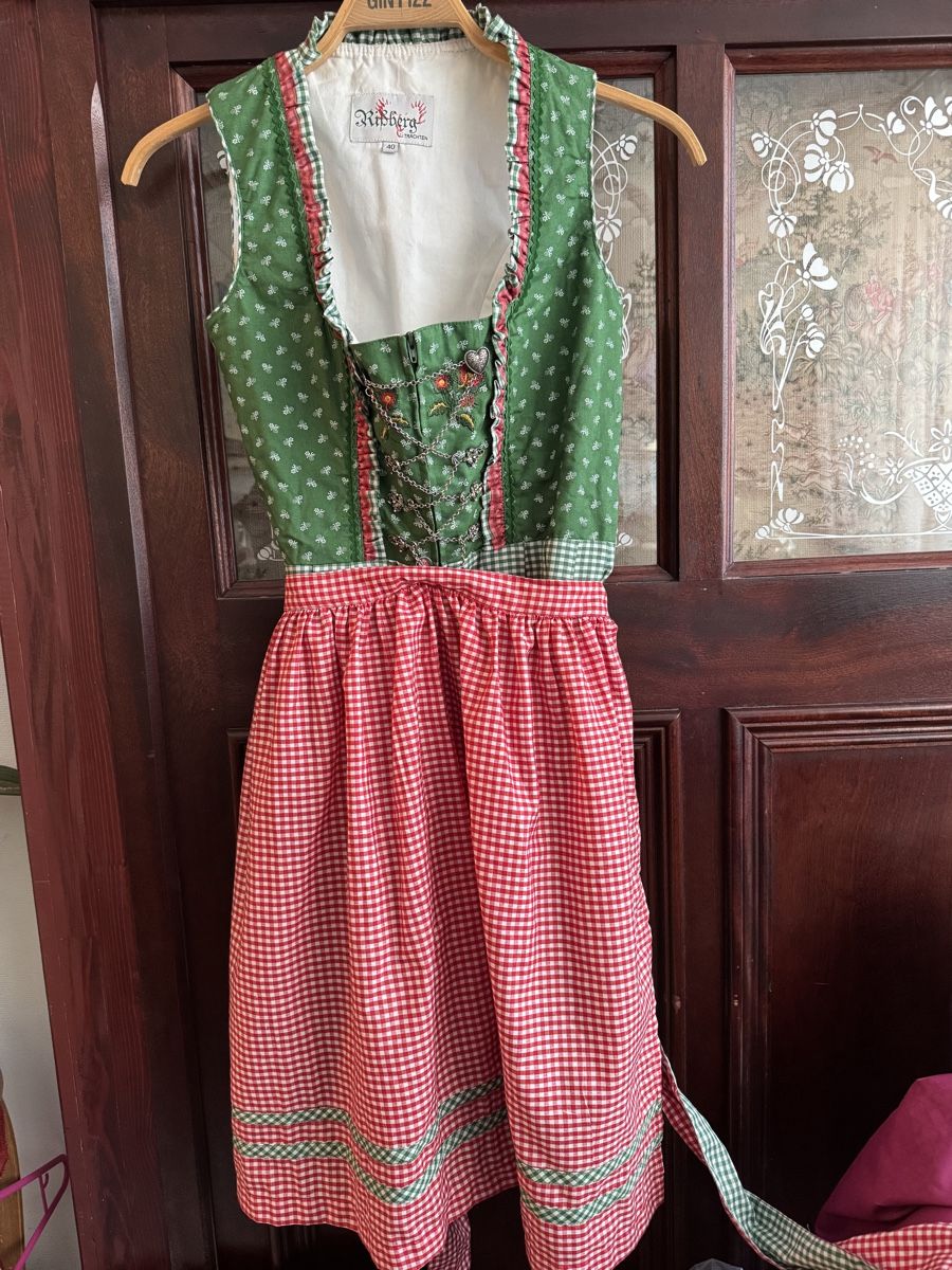 Robes: Rissberg Trachtenkleid – D'occasion à Obfelden par tan_9lj9