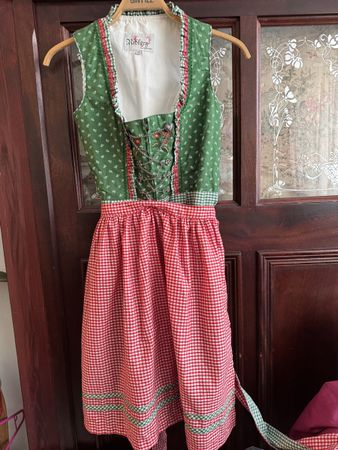 Rissberg Trachtenkleid