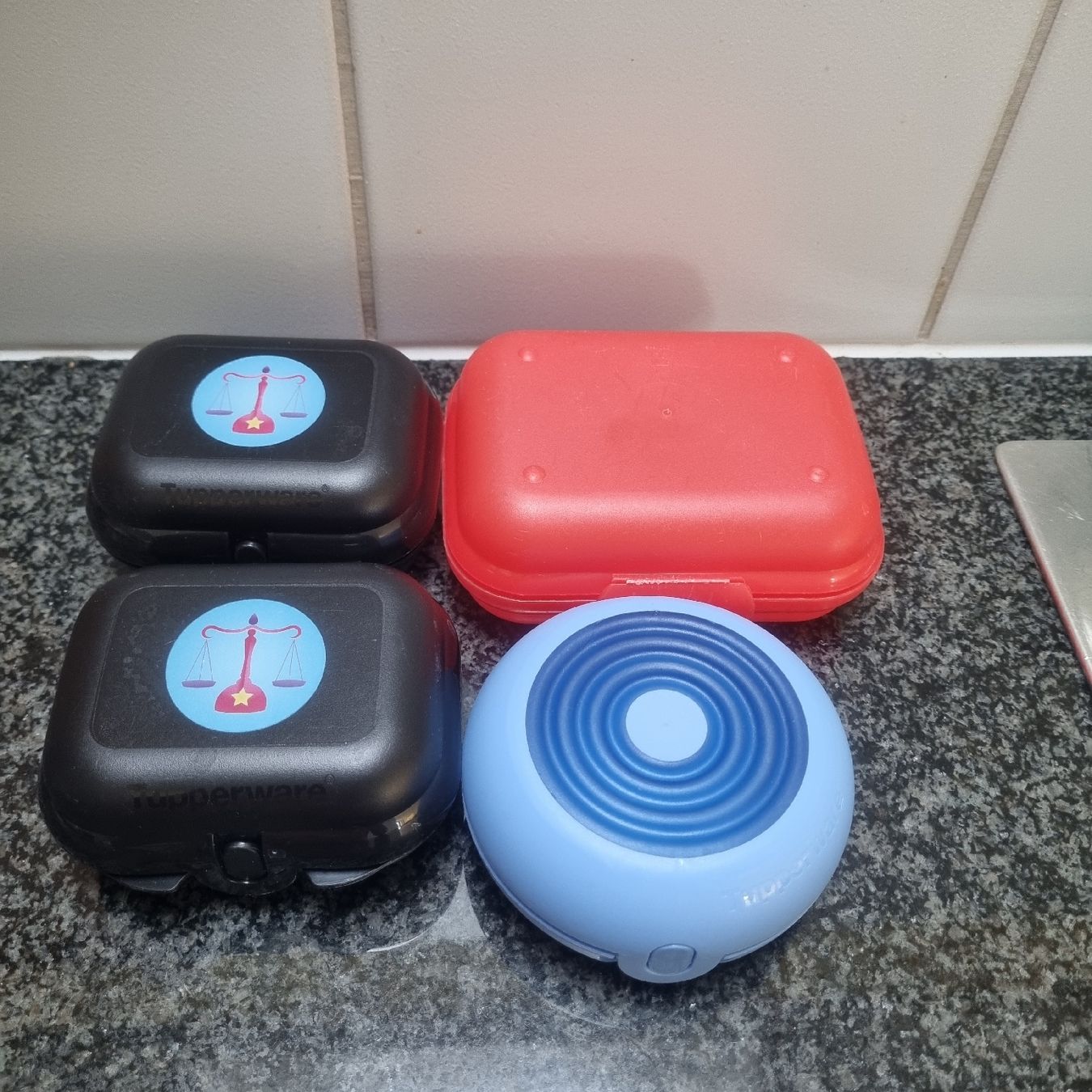 Tupperware Contenitori & Simili: 4 Tupperware Böxli – Usato da Altenrhein venduto da Roduner