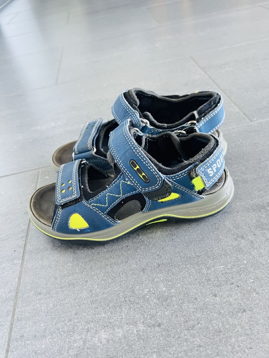 Scarpe per ragazzi: Jungen Sommer Schuhe Gr.32  – Usato da Hünenberg venduto da Tina030420