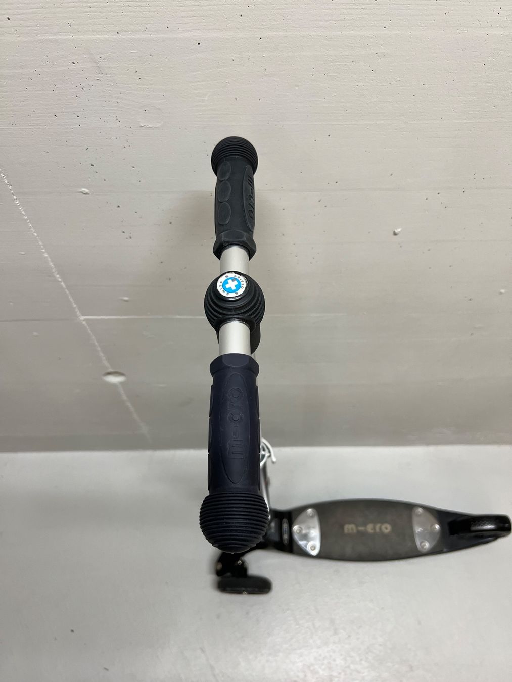 Micro Kickboard: Micro Compact Kickboard schwarz (für Erwachsene) – Usato da Glattpark(Opfikon) venduto da ste_n99y 2