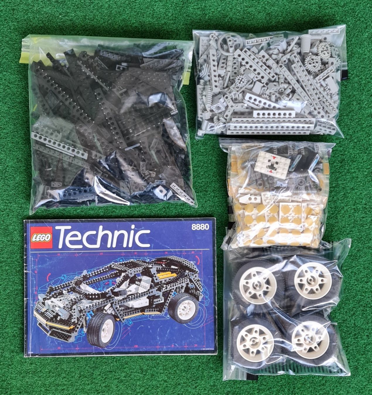 Lego Baukästen: LEGO Technic 8880 - Super Car, von 1994 – Gebraucht aus Liebefeld von  8