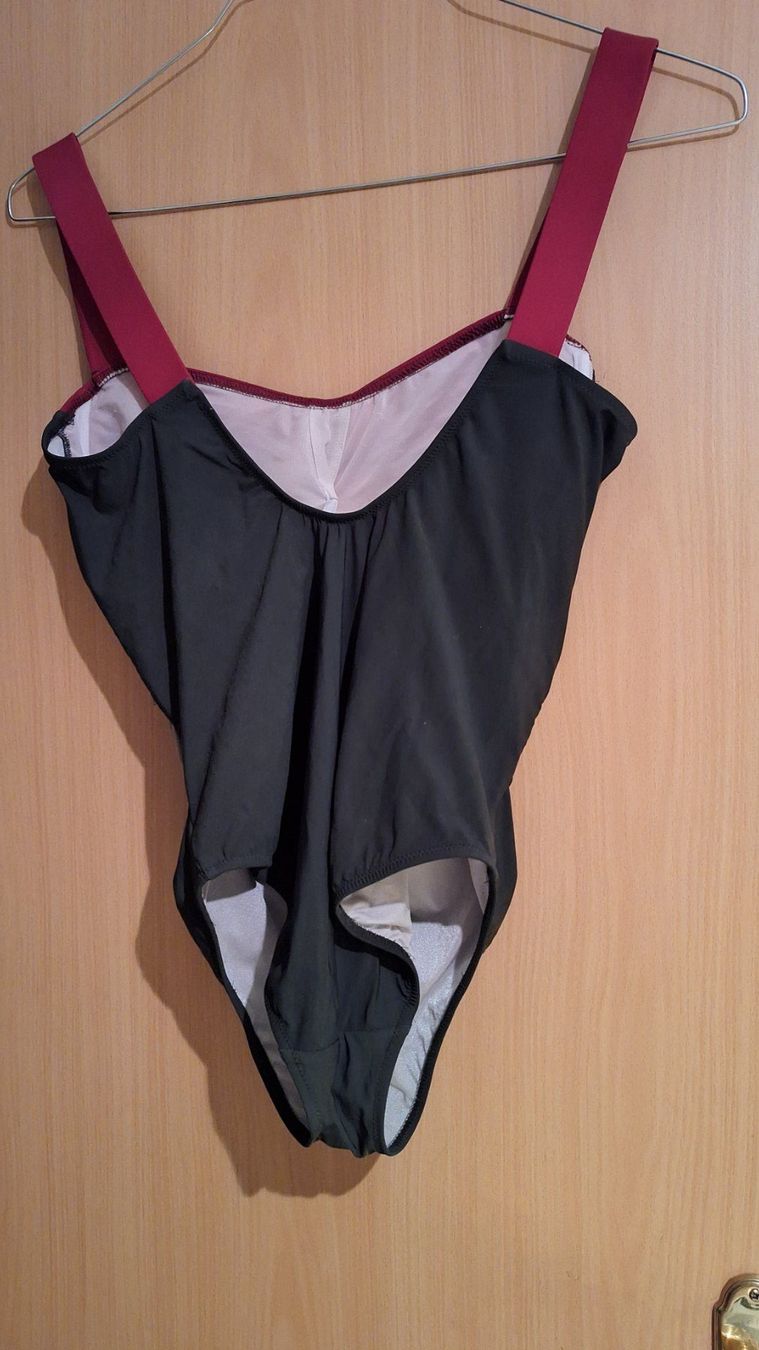 Beldona Costumi da bagno & Bikini: Badeanzug/Badekleid Alfi  Beldona Cup E  40 – Usato da Dornach venduto da majo8689 1