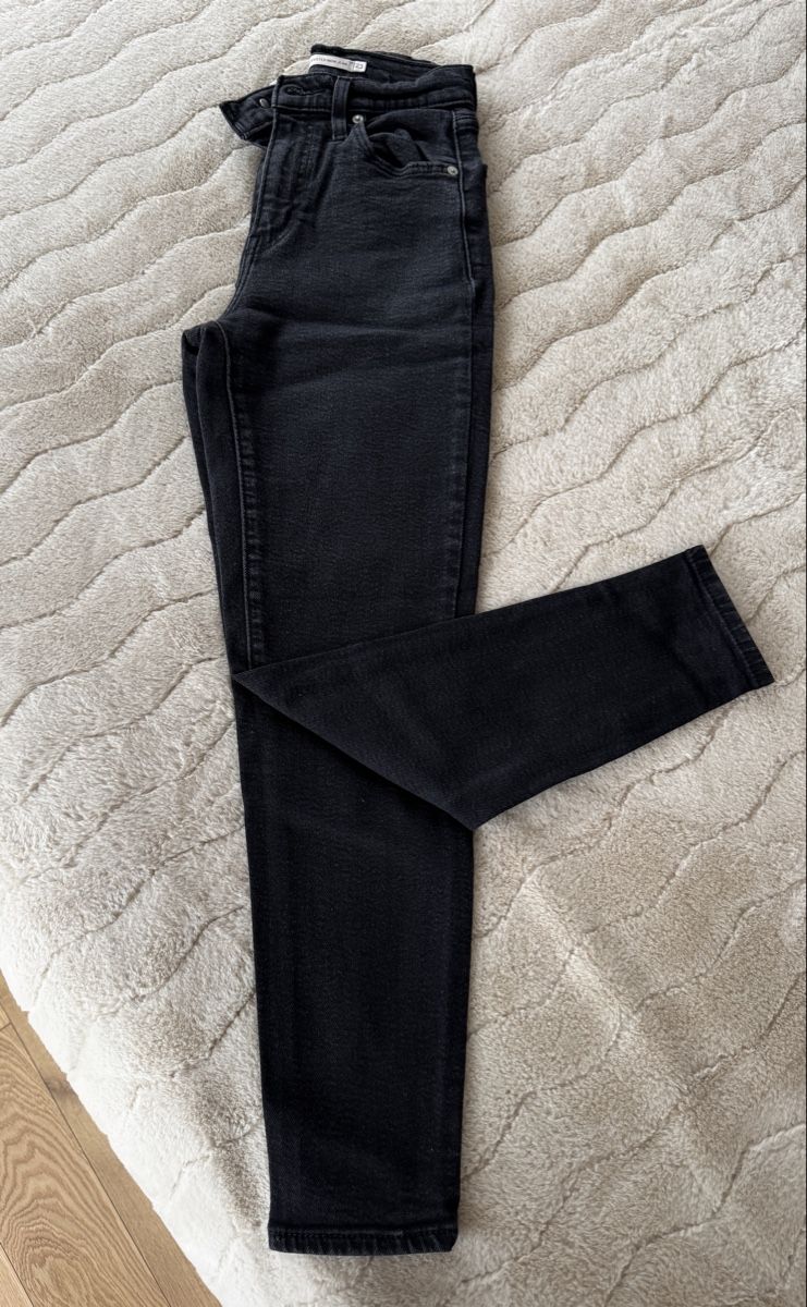 Levi's Jeans: Anthrazit Levi's Jeans, Grösse W23 L27 – Usato da Effretikon venduto da Lunaaa_ 2