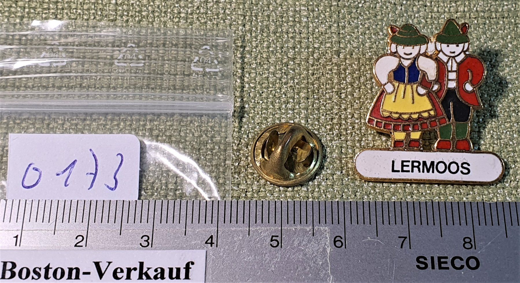 Placchette & Badge: O173 - Pin Trachten Lermoos – Usato da Reinach BL venduto da Boston-Verkauf 1