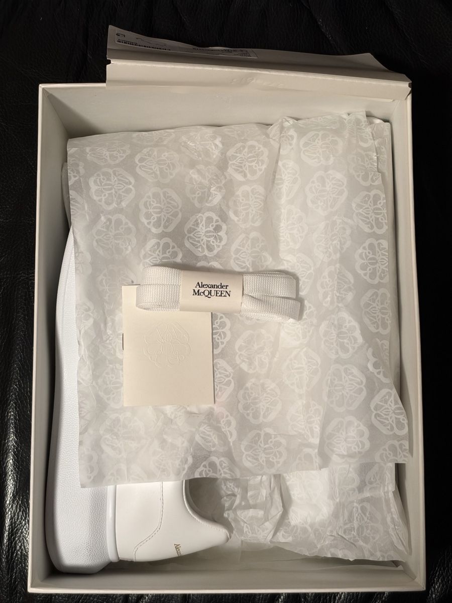 Damenschuhe: Alexander McQueen Sneaker Grösse 39+ – Neu (gemäss Beschreibung) aus Wangen ZH von 13rd 4