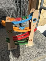 Kugelbahn aus Holz mit vier Autos gebrauchter Zustand