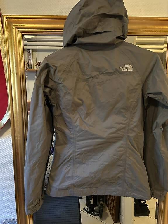 Vestes: The North Face Windjacke  – D'occasion à Basel par rit_l8k7 1