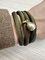 Ole Lynggaard 18k Gold Pendant Diamonds &  Silk Bracelet