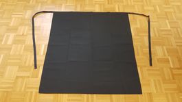 schwarze Schürze lang