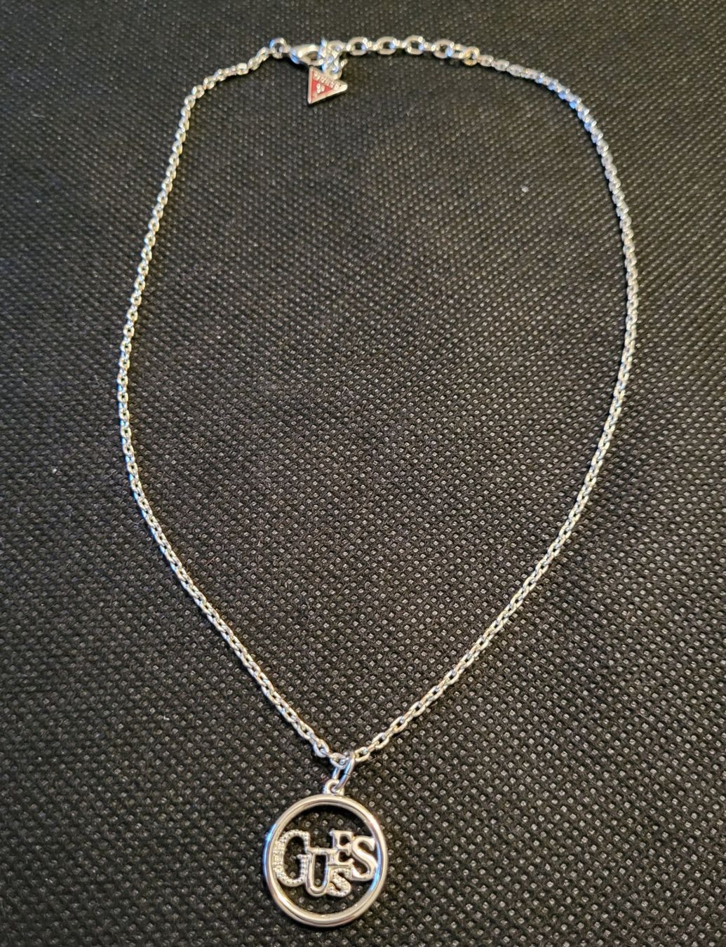 Guess Catenine: Guess Halskette – Nuovo (secondo la descrizione) da Bern venduto da moi_rgz8