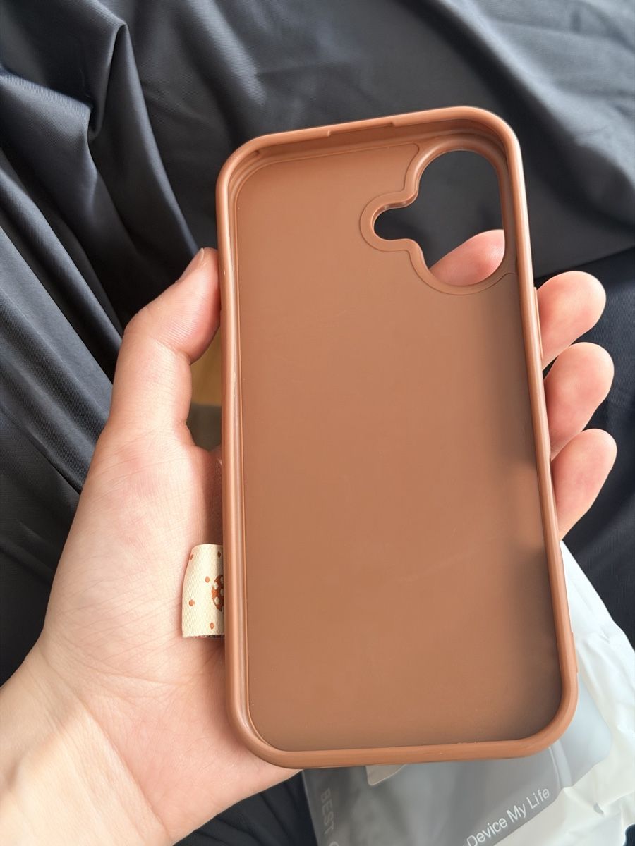 Apple Covers & Schutzfolien: iphone 17 case - Brown Phone Case with Embroidered Ponies – Neu (gemäss Beschreibung) aus Regensdorf von Let-me-win-please 1