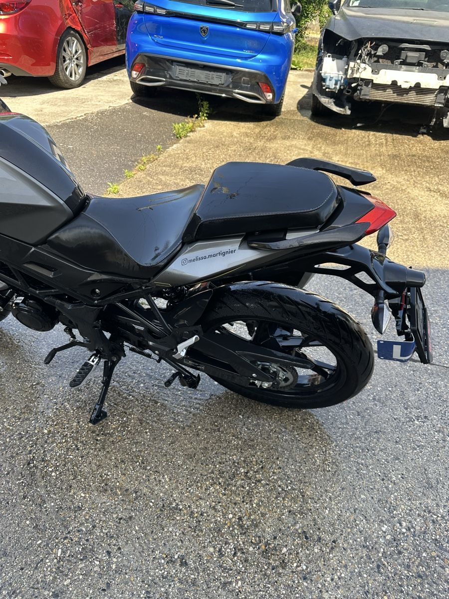Benelli Route: BENELLI  BN 125 – Défectueux à Treycovagnes par Campingcar65 6