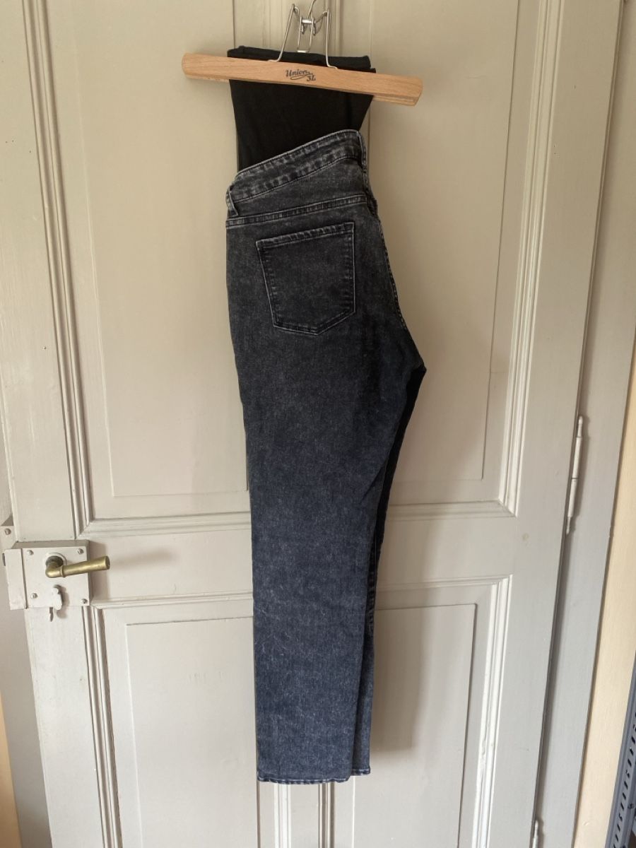 C&A Pantaloni: Pantalon de grossesse – Usato da Fribourg venduto da noh_8sl2 1
