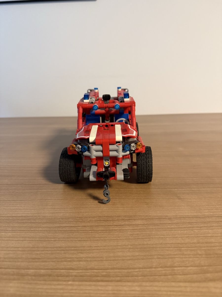 Modellini d'auto: LEGO Technik First Responder – Usato da Luzern venduto da Sbalu1984 4