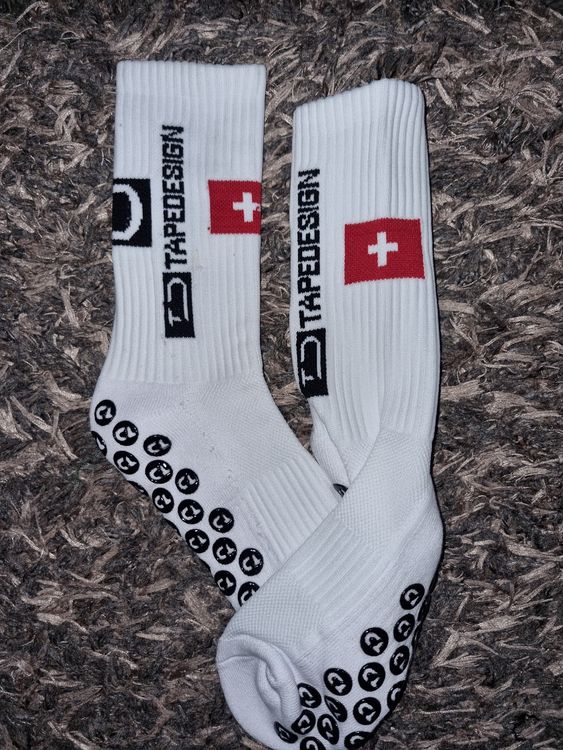 Aomhrek 2 Paar Fußball Socken Mit Silikongrip - Rutschfeste Sportsocken Mittelrohr