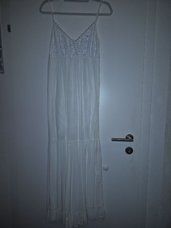 Traumhaftes weisses Sommerkleid Gr. 42/44.