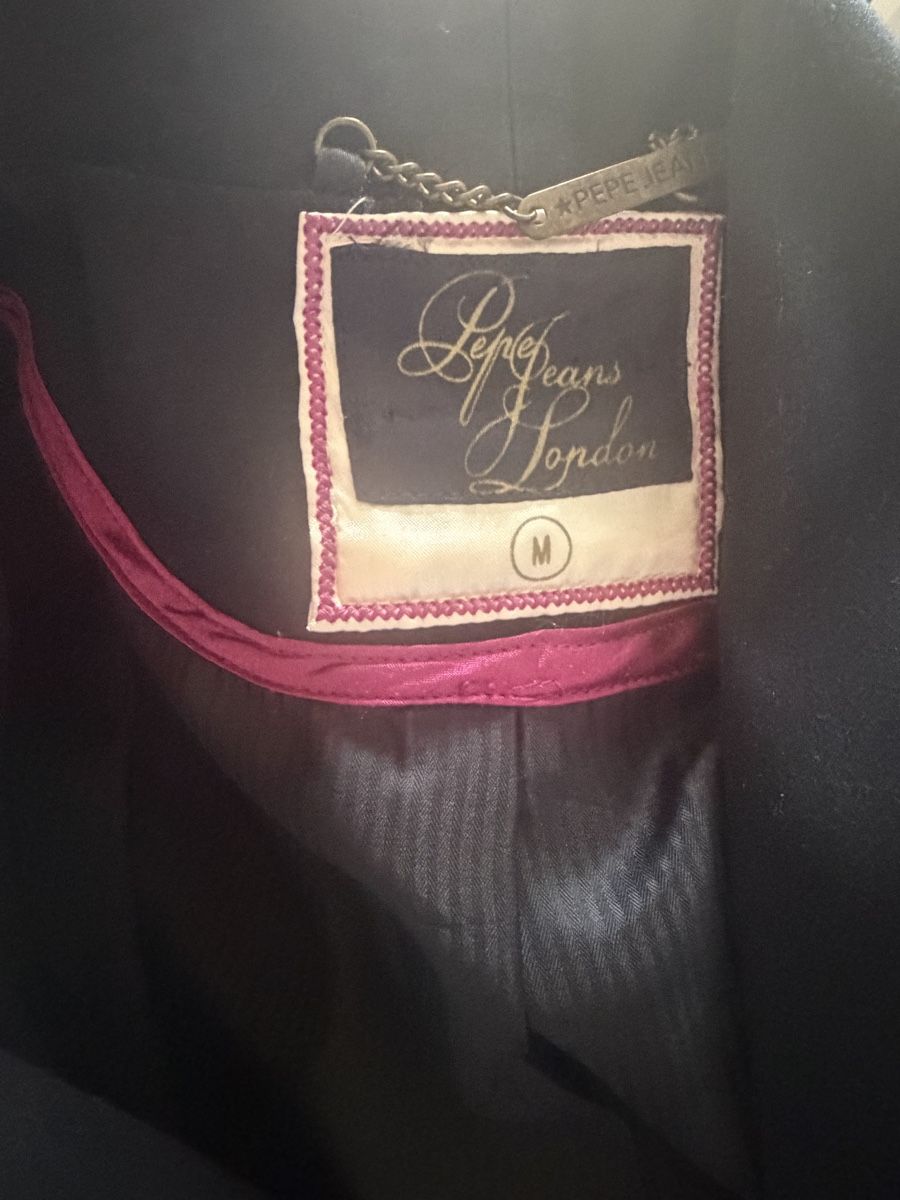 Pepe Jeans Giacche: Schwarzer Blazer Pepe  Jeans Gr. M  – Usato da Sennhof venduto da tom_zhf6 2