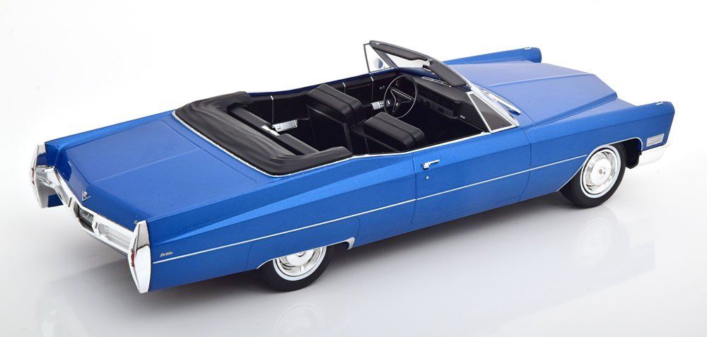 Cadillac Modellini d'auto: Cadillac DeVille Convertible 1967 dunkelblau met.      1:18 – Nuovo e nell'imballaggio originale da Gerlafingen venduto da espero88 1