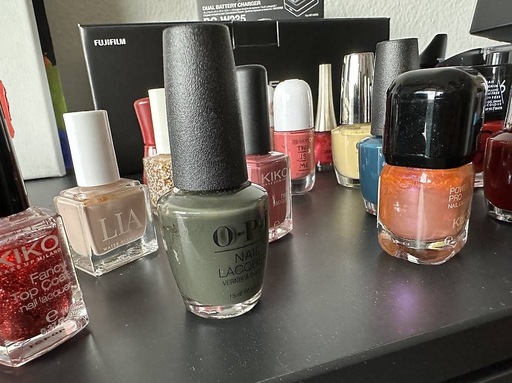 Smalto per unghie: Nagellack – Usato da Basel venduto da ann_cq59 1