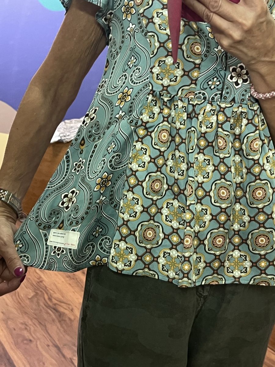 Odd Molly Blusen: Bluse Odd Molly Grösse 0 Viscose hellblau gemustert neu – Neu und originalverpackt aus Burgdorf von puppennetz 3
