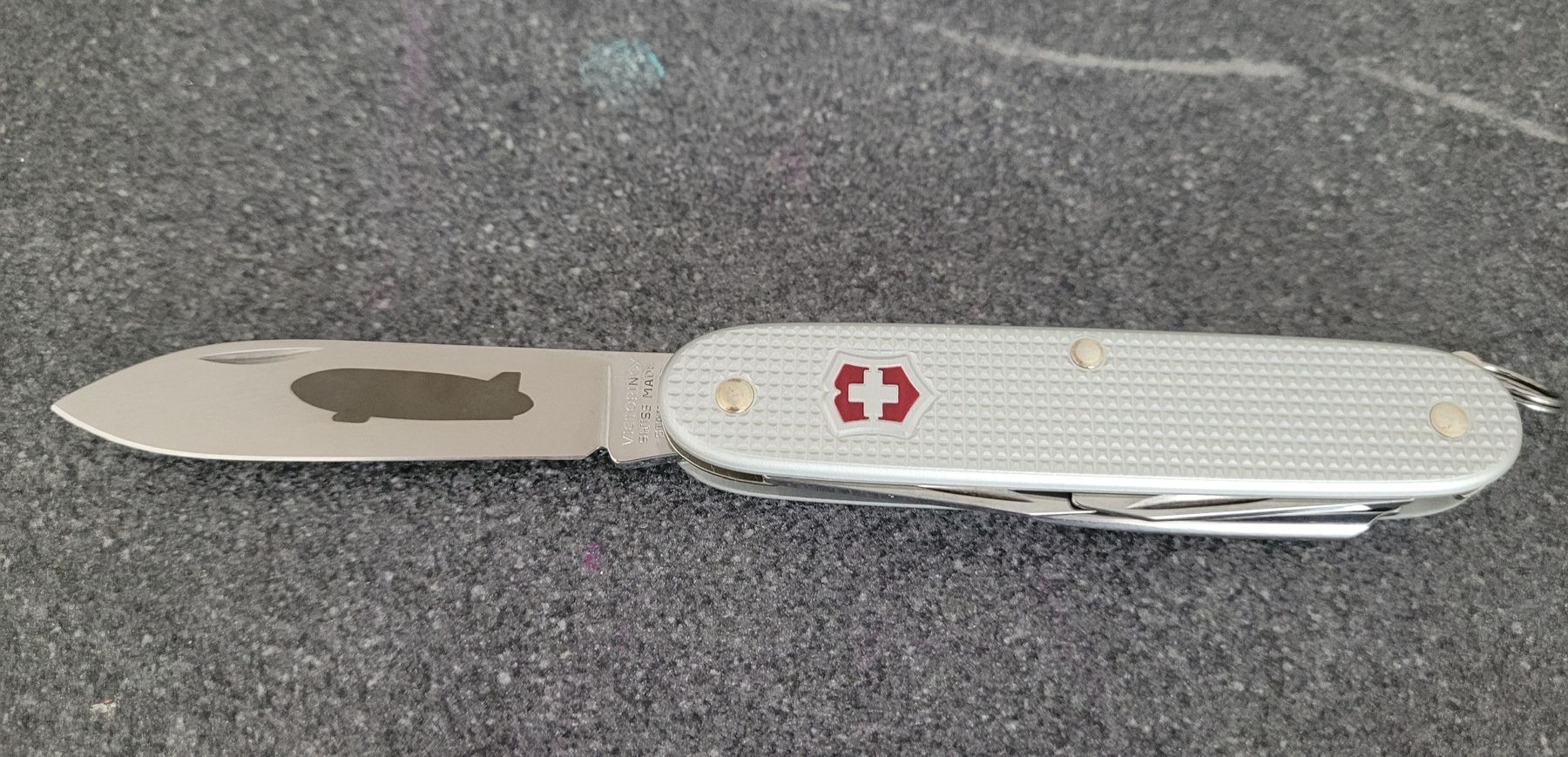 Victorinox Couteaux de poche: Sackmesser VIKTORINOX " Zeppelin NT" – Neuf avec emballage d'origine à Kaltbrunn par Manitowoc 3