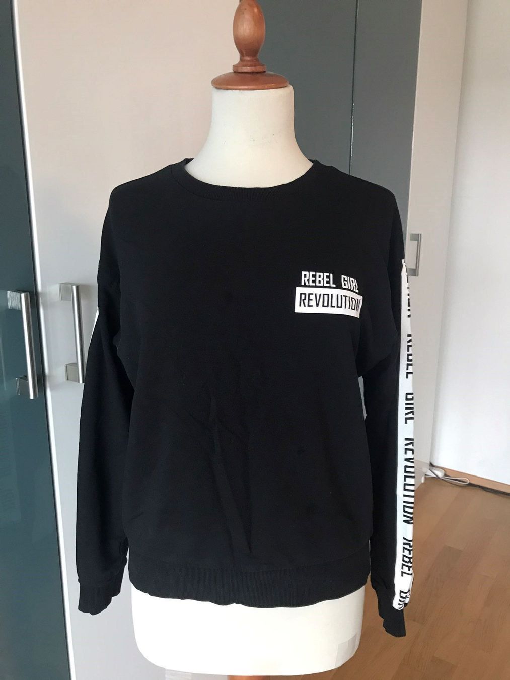 H&M Pullover & Sweatshirts: H&M langarmshirt 38M – Gebraucht aus Duebendorf von Alexandertreyer 1