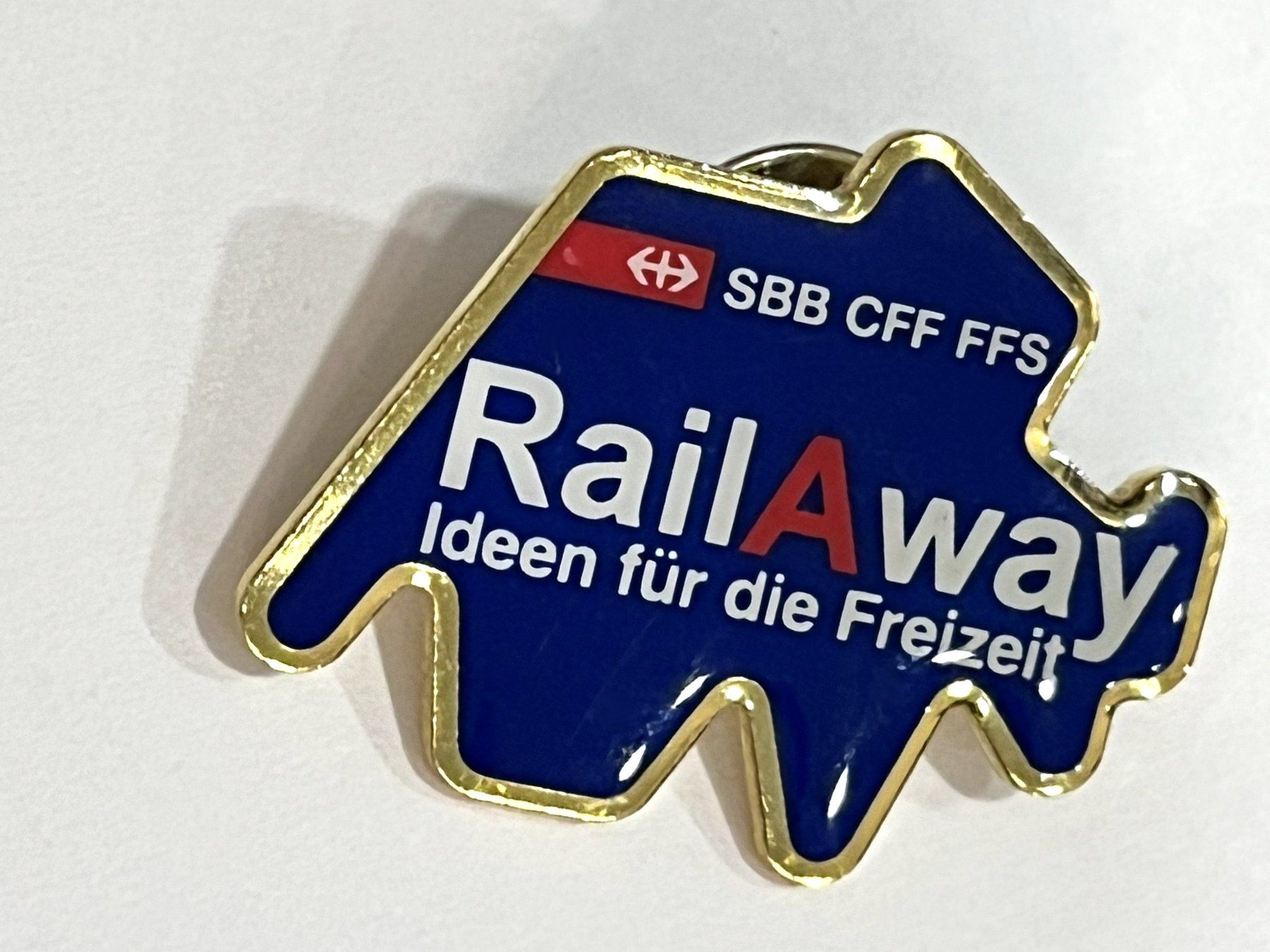 SBB/CFF/FFS Placchette & Badge: SBB Pin RailAway – Usato da Kriens venduto da TSCH1