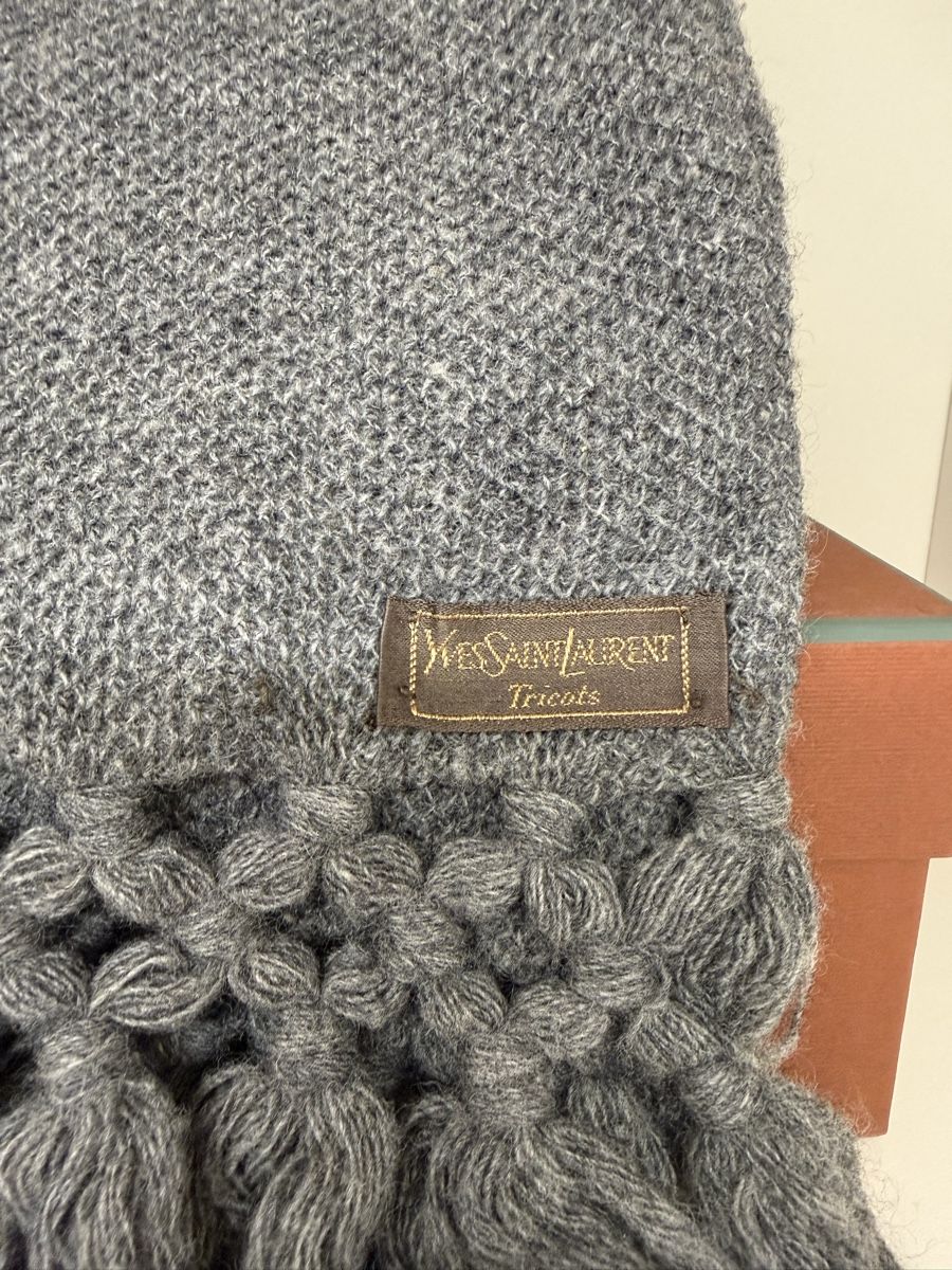 Saint Laurent Foulards & écharpes: Vintage YSL Schal – Neuf (Voir description) à Wollerau par isa_fx8n 1