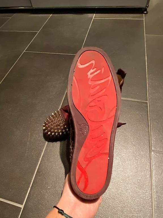 Damenschuhe: Louboutin Sneaker Gr. 39 – Gebraucht aus Rümlang von NeomiM 2