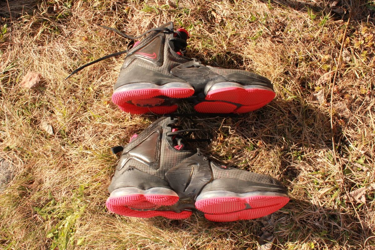 Nike Herrenschuhe: Nike LeBron 19 – Gebraucht aus Volketswil von 2_of_1_kind_archive