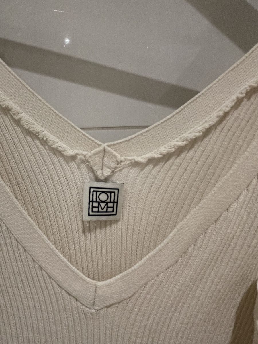 Totême Top: Rippstrick Top TOTEME, Gr L – Usato da Mauren venduto da toppiloppi 1